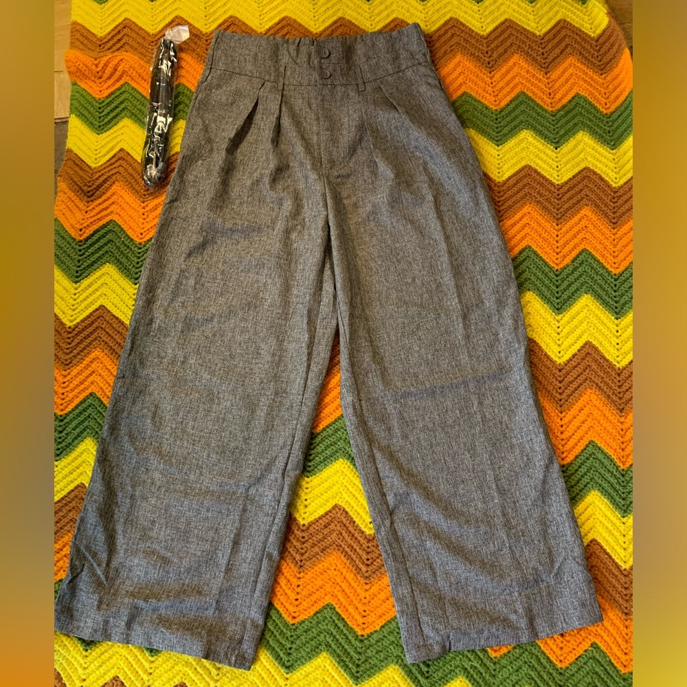 Brand new Women’s large SHEIN dress pants with front pleats. New belt included - Picture 2 of 10